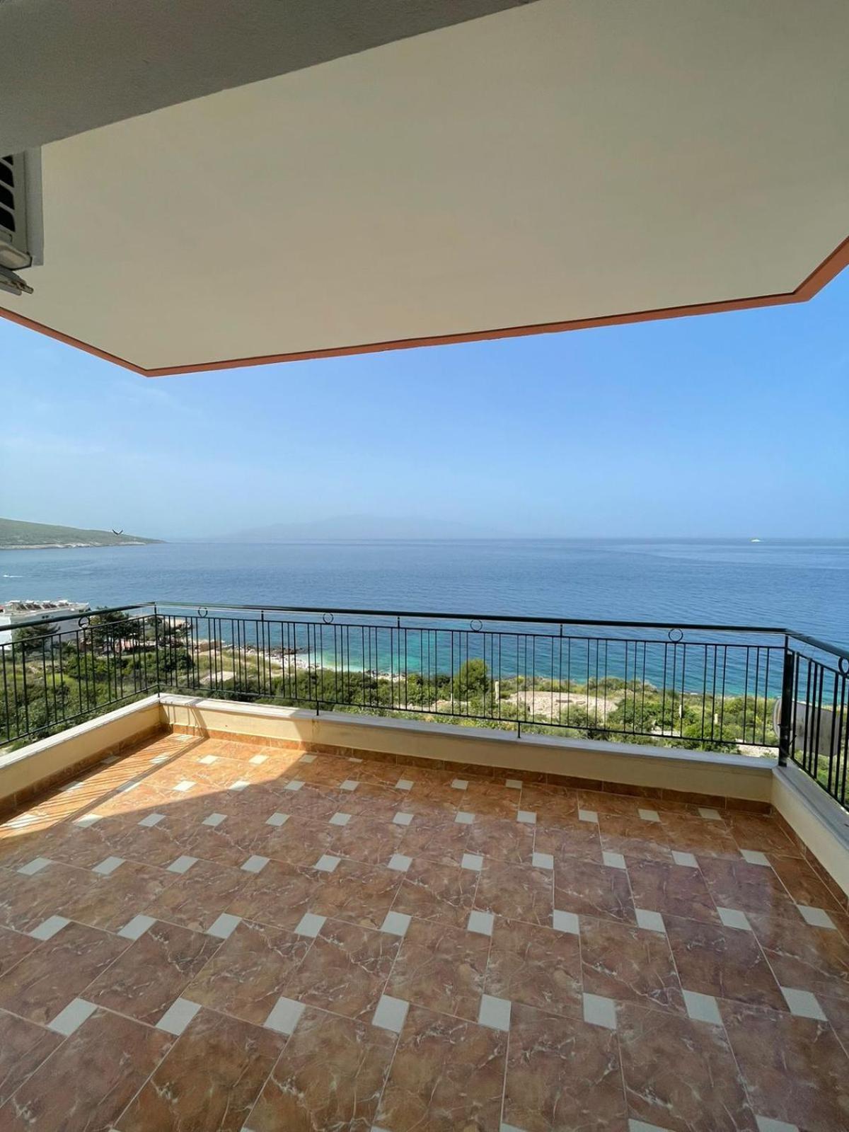 Lovely 3-Bedroom Apartment Rei Sarande Exterior photo